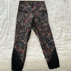 Lululemon floral and mesh leggings size 6